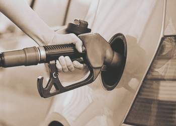 تخصیص یارانه بنزین به خانواده‌های فاقد خودرو شخصی قطعی شد
